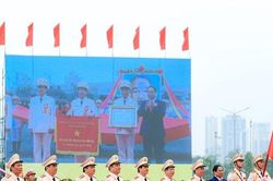 Thủ tướng dự lễ kỷ niệm 50 năm Ngày truyền thống lực lượng Cảnh sát cơ động