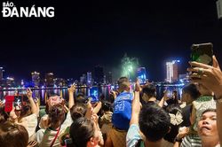 Người dân, du khách thưởng thức trọn vẹn đêm khai mạc DIFF 2024