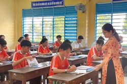 Kỳ thi tốt nghiệp THPT 2024: Tổ hợp môn Khoa học xã hội vừa sức, tổ hợp môn Khoa học tự nhiên phân hóa cao