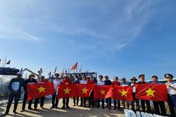 Vững vàng thế trận quốc phòng toàn dân ở Lý Sơn