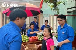 Hiệu quả từ mô hình 'đổi rác nhựa lấy thực phẩm sạch'