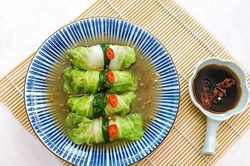 Hướng dẫn làm cải thảo cuộn ức gà lạ miệng, ăn nhiều không sợ béo