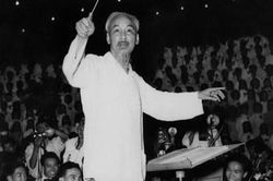 Di chúc Chủ tịch Hồ Chí Minh - Ngọn cờ đoàn kết, dẫn dắt toàn dân tộc đi tới tương lai tươi sáng - Bài 3: Toàn tâm toàn ý phục vụ nhân dân