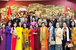 Cùng Hội thơ Hương Giang nhìn lại 2024