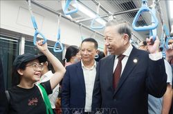 Tổng Bí thư Tô Lâm đi tàu metro Bến Thành - Suối Tiên, trò chuyện với người dân