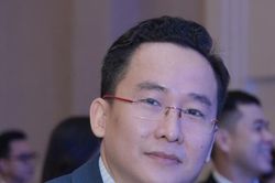Tăng thu dịch vụ, giảm phụ thuộc tín dụng