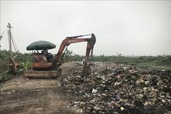Xử lý tình trạng đốt rác làm ảnh hưởng đến đời sống người dân