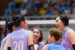 Tuyển bóng chuyền nữ Việt Nam toàn thắng vòng bảng AVC Nations Cup 2025, sẵn sàng chinh phục bán kết