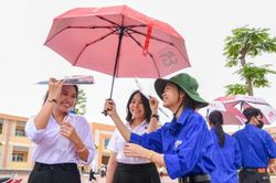 Đồng hành cùng sĩ tử