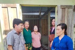 Lốc xoáy làm hư hại 9 căn nhà ở xã Tạ An Khương