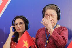 Khoảnh khắc xúc động của khán giả khi 'xuyên không' về ngày 2/9/1945 lịch sử