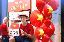 Vợ chồng cầu thủ Duy Mạnh biến nhà mặt phố thành góc check-in, mời bà con ghé khi xem tổng hợp luyện