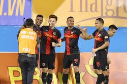 Hoàng Đức, Văn Lâm rực sáng, Ninh Bình đánh bại ĐKVĐ Nam Định và lên đỉnh V-League