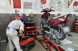 Từ 1.7, Hà Nội, TP.HCM sẽ kiểm định khí thải xe mô tô, xe gắn máy