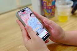 Chồng đòi ly hôn vì tôi chỉ thích xem livestream