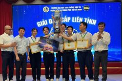 Trường THPT Chuyên Lê Quý Đôn - Nam Nha Trang giành giải nhất cuộc thi 'Đường đến thành công'