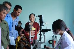 Hơn 15.000 người dân Nghệ An được khám sức khỏe miễn phí trong ngày đầu ra quân