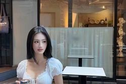 [GALELLRY] Hoa hậu Ý Nhi khoe nhan sắc đời thường trong trẻo