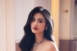 [GALELLRY] Hoa hậu Ý Nhi khoe nhan sắc đời thường trong trẻo