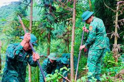 Tuyên Quang: Chung sức mở đường tuần tra biên giới, giữ bình yên biên cương Tổ quốc