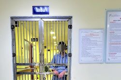 'Điên mùa hoa mướp', vì sao nắng nóng khiến bệnh tâm thần dễ tái phát?