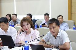 Thứ trưởng Nguyễn Tri Thức tiếp, làm việc với Chủ tịch Tập đoàn SunWah cùng các doanh nghiệp Trung Quốc