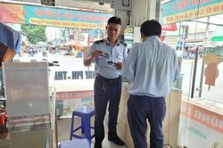 TPHCM: Dồn dập vây bắt hàng giả