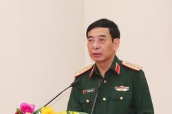 Bộ trưởng Phan Văn Giang gửi thư khen lực lượng tìm kiếm 11 ngư dân gặp nạn trên biển