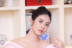 Sau 16 năm đăng quang HHVN, người đẹp Hà thành này vẫn giữ được sắc vóc trẻ trung nhờ giảm cân đúng cách
