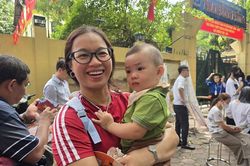 Buổi thi đầu tiên vào lớp 10 tại ngôi trường 'náo nhiệt' nhất Hà Nội