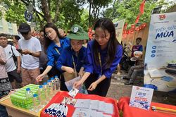 Buổi thi đầu tiên vào lớp 10 tại ngôi trường 'náo nhiệt' nhất Hà Nội