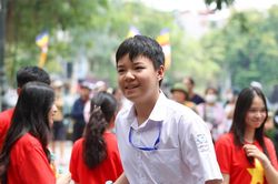 Thí sinh Hà Nội bước vào môn thi Ngoại ngữ Kỳ thi tuyển sinh lớp 10 công lập