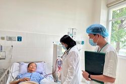 100 bác sĩ, chuyên gia y tế tham dự hội nghị khoa học tại Cần Thơ