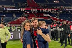 'Đại chiến' dàn WAGs Arsenal, PSG trước chung kết Champions League