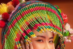 Điểm khác biệt trên con đường của Sơn Tùng và Hoàng Thùy Linh