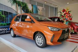 Sedan hybrid hạng C giá 348 triệu đồng đẹp sang trọng, trang bị đẳng cấp vượt Mazda3, Honda Civic, siêu tiết kiệm xăng, rẻ chỉ ngang Kia Morning