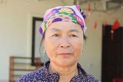 Tạm dừng xây tháp gạch, lo dựng bảo tháp lòng người