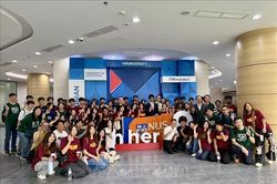 'Chạm vào văn hóa' Việt Nam - Singapore