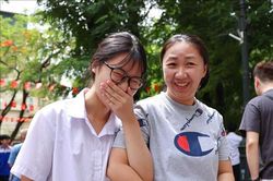 Đồng hành cùng con 'vượt vũ môn'
