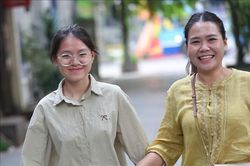 Đồng hành cùng con 'vượt vũ môn'