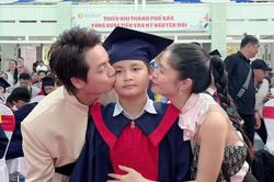 Con trai ca sĩ Đăng Khôi và ái nữ NSND Trịnh Kim Chi rạng rỡ tốt nghiệp tiểu học
