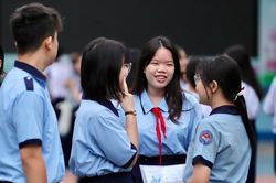 Gần 152.000 thí sinh TPHCM bước vào kỳ thi lớp 10: Hồi hộp đề thi ngữ văn