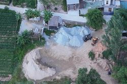 'Đò ma'... 'hút thịt' sông Bồ