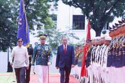 Philippines đón Tổng Bí thư, Chủ tịch nước Tô Lâm với 21 loạt đại bác chào mừng