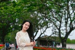 Con gái Hồng Đăng thi vào lớp 10