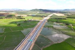 Đẩy nhanh tiến độ ho&agrave;n th&agrave;nh cao tốc Kh&aacute;nh H&ograve;a-Bu&ocirc;n Ma Thuột trước ng&agrave;y 2/9