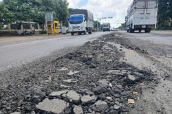 Quốc lộ 19 hư hỏng, Gia Lai ra 'tối hậu thư'