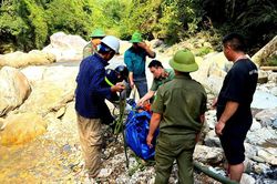 Hai nạn nh&acirc;n đuối nước ở suối Mường Hoa (L&agrave;o Cai) l&agrave; kh&aacute;ch du lịch từ H&agrave; Nội, nghi tự tử