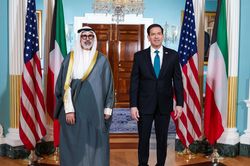 Chiến sự Trung Đông ngày 98: Ông Trump nêu khả năng gặp Lãnh tụ Tối cao Iran; Mỹ cam kết đảm bảo an ninh cho Kuwait