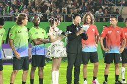 Dàn huyền thoại La Liga hội ngộ tại TP.HCM
